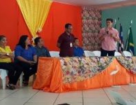 Formação continuada regional de dirigentes municipais de educação no território da Floresta dos Guarás (MA)